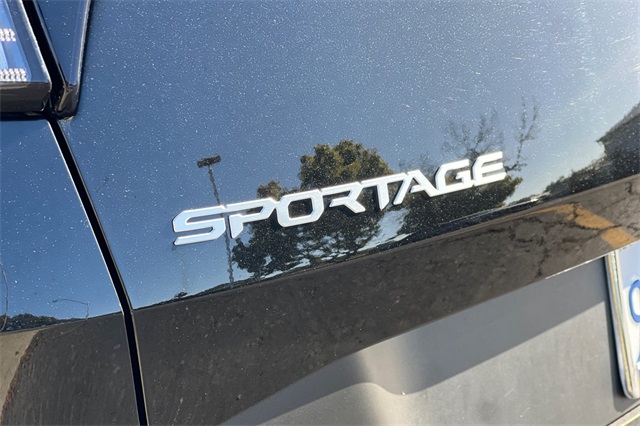Vehicle image 37 of 45