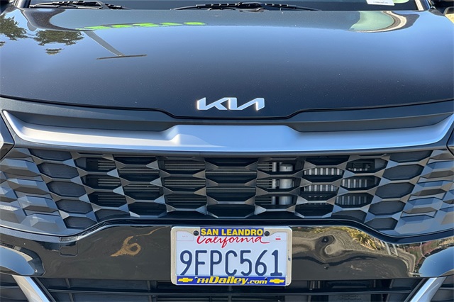 Vehicle image 38 of 45