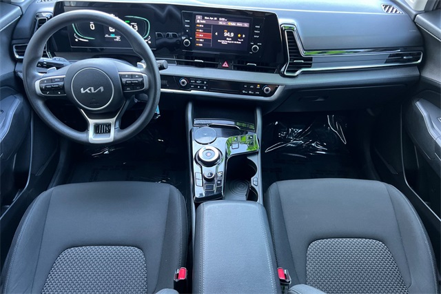 Vehicle image 16 of 45