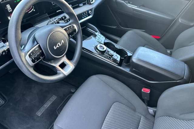 Vehicle image 7 of 23