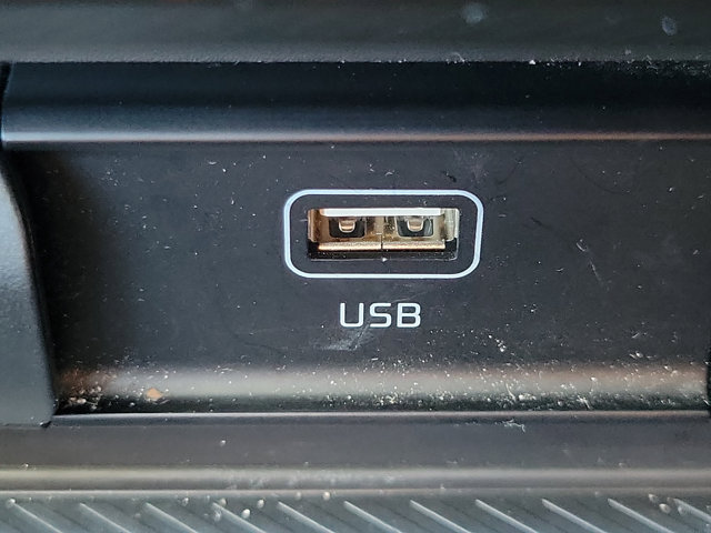 Vehicle image 23 of 31