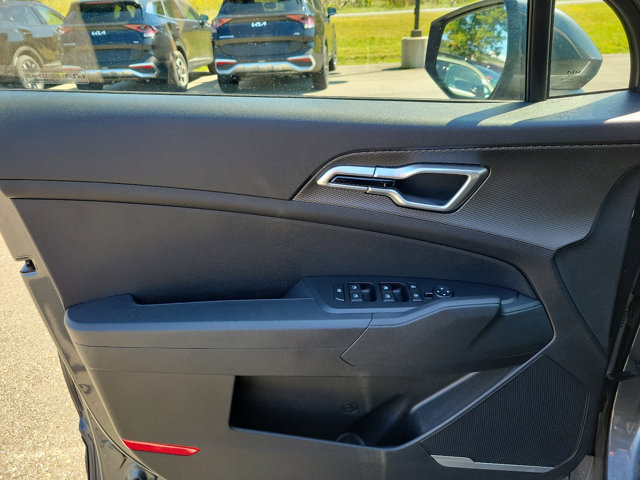 Vehicle image 12 of 31
