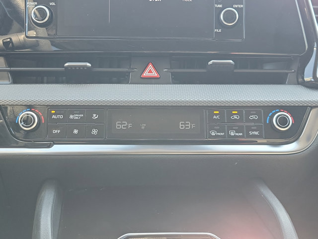 Vehicle image 15 of 31