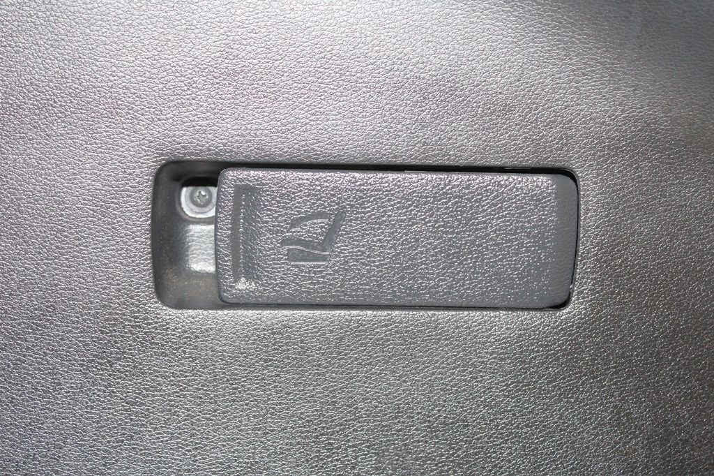 Vehicle image 46 of 60