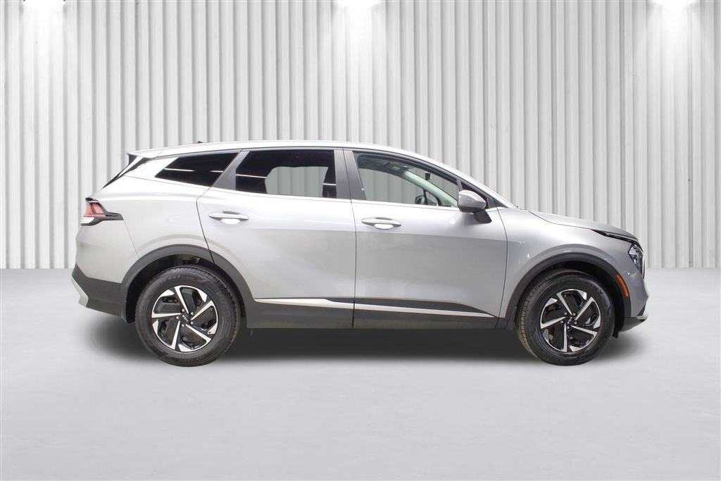 Vehicle image 7 of 60