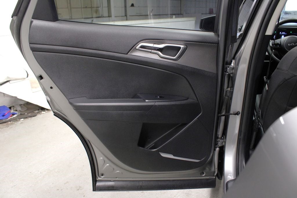 Vehicle image 41 of 60