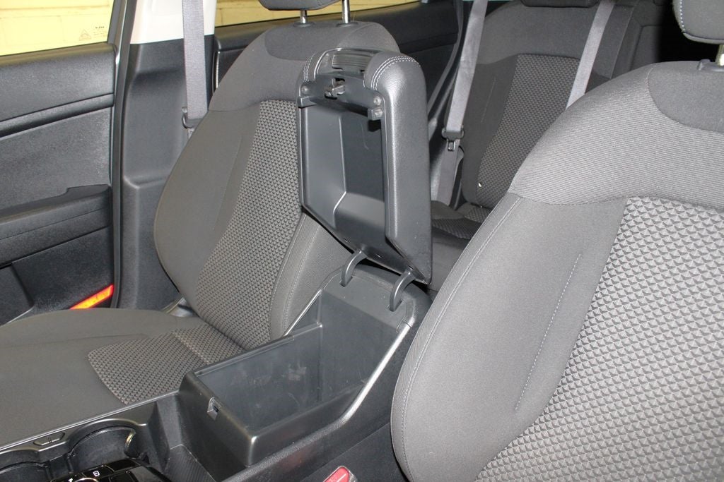 Vehicle image 34 of 60