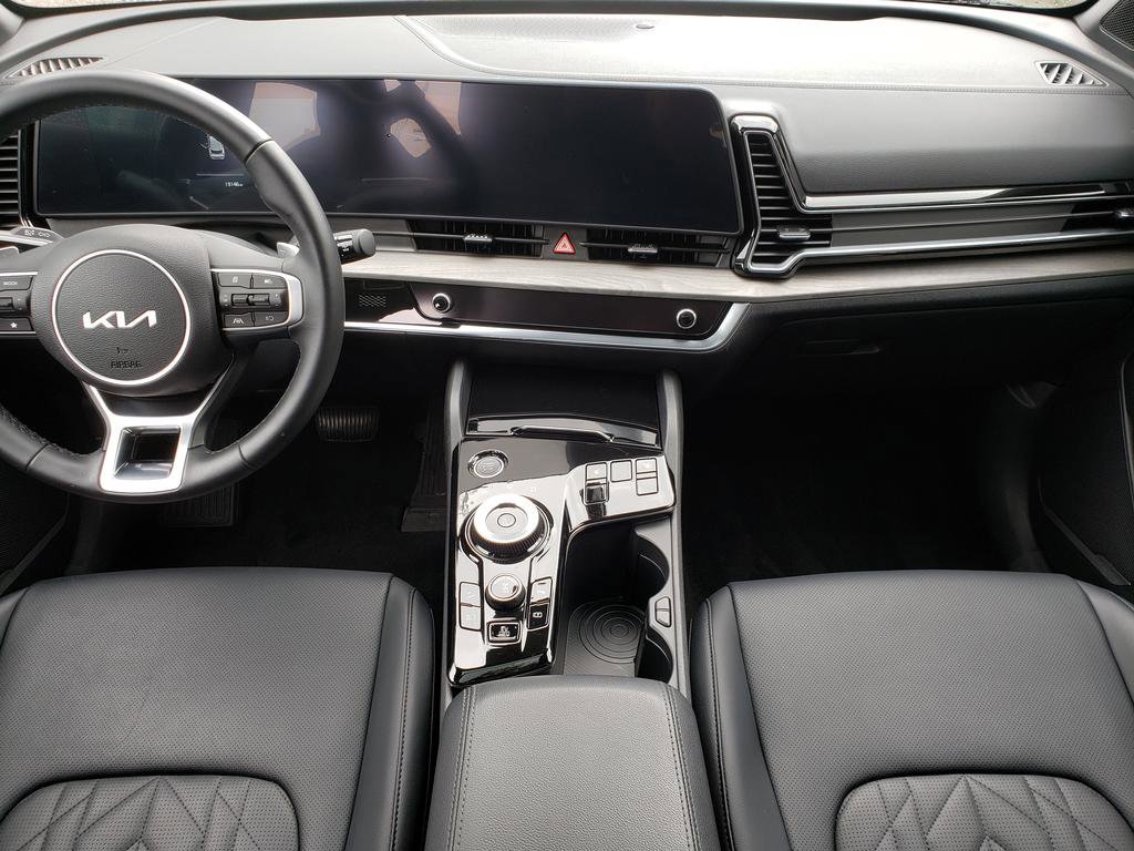 Vehicle image 13 of 27