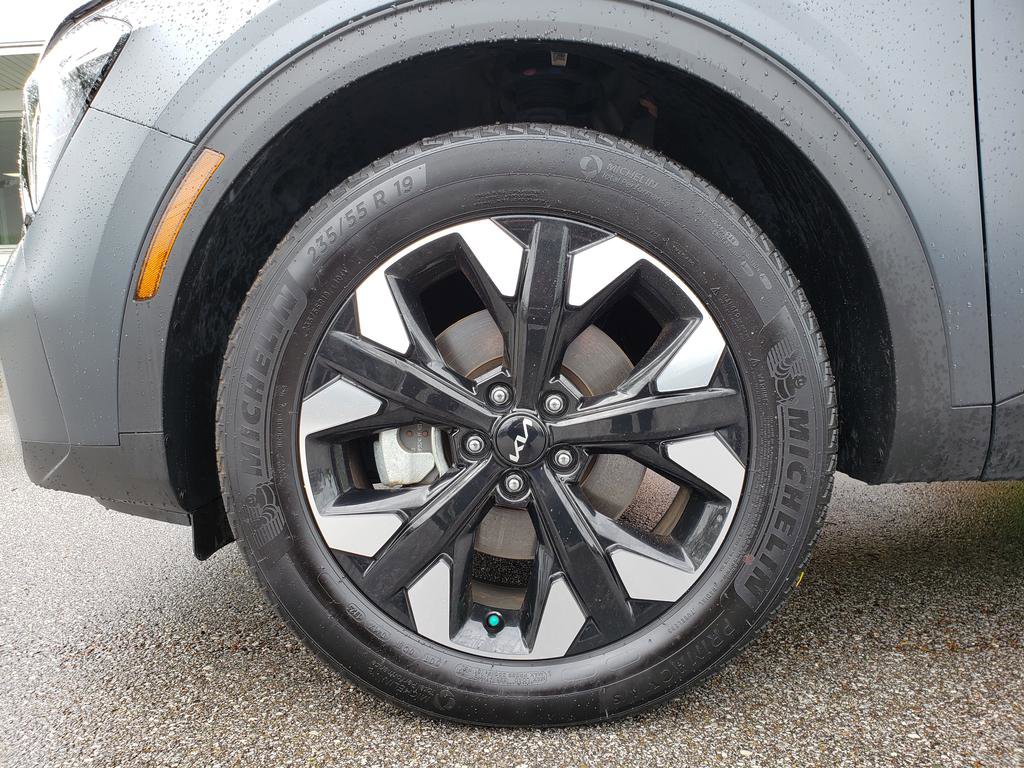 Vehicle image 27 of 27