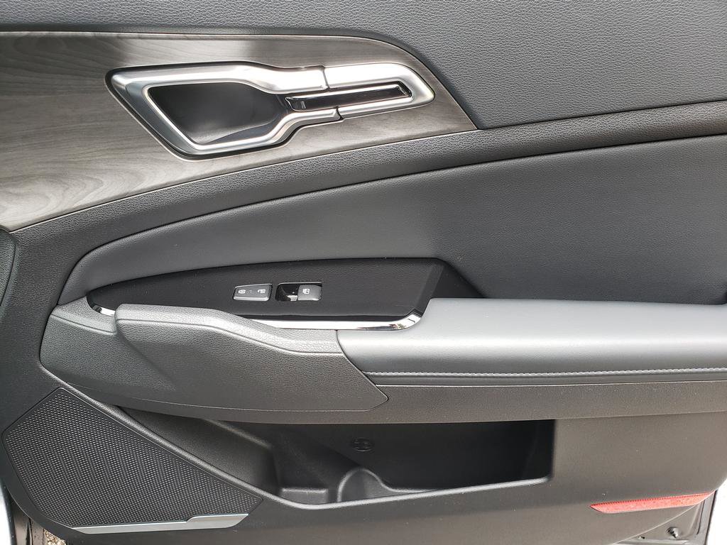Vehicle image 19 of 27