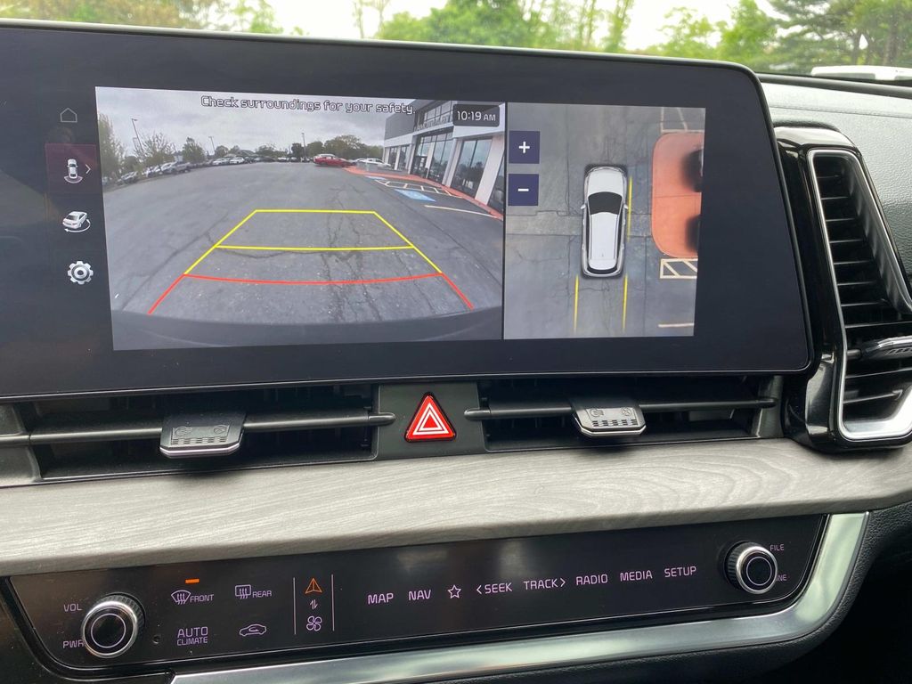 Vehicle image 14 of 30