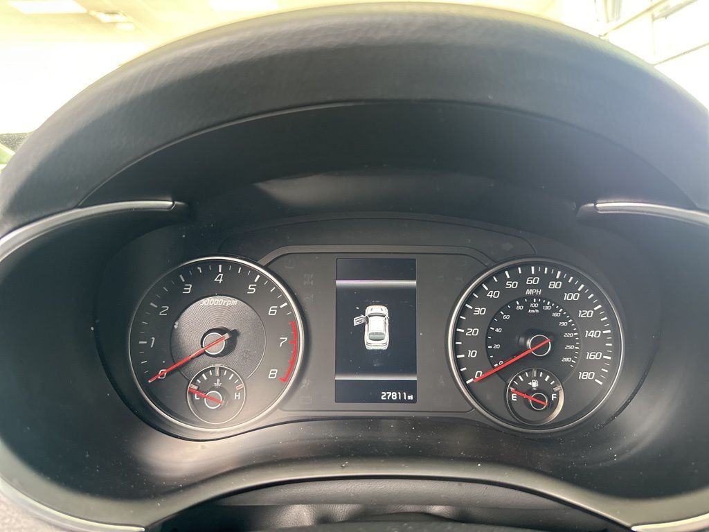 Vehicle image 9 of 18