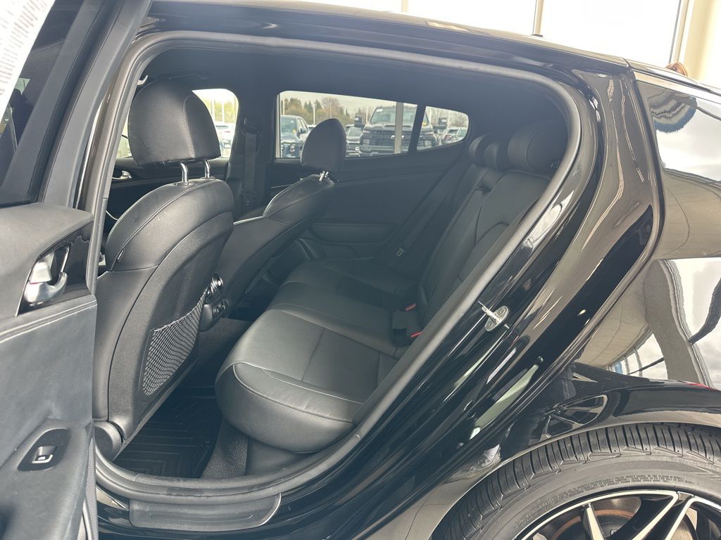Vehicle image 18 of 18