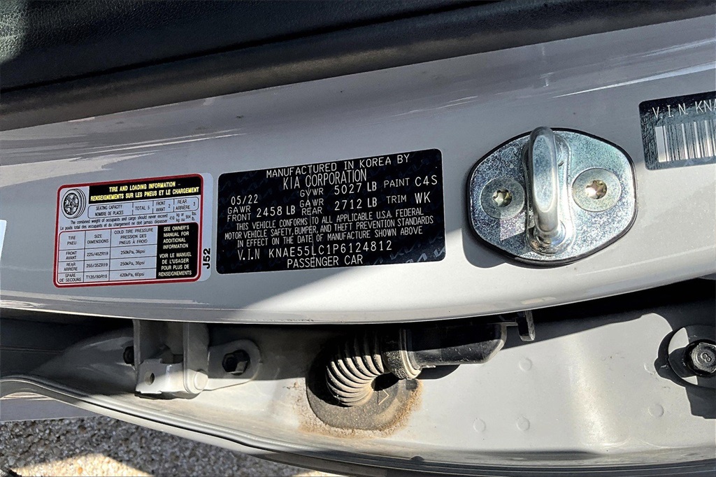 Vehicle image 28 of 36