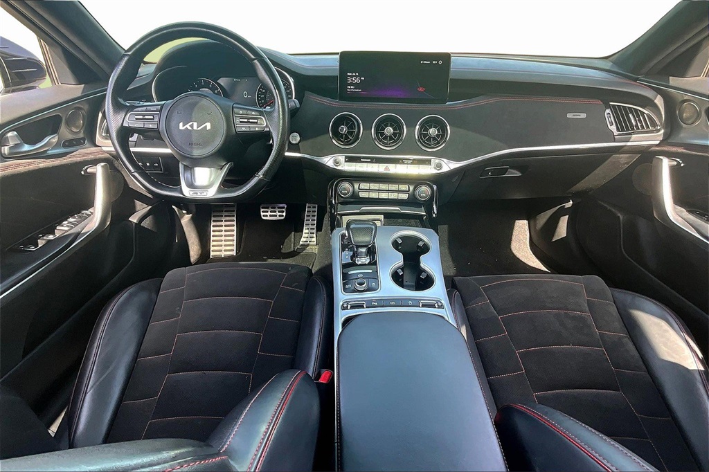 Vehicle image 17 of 36