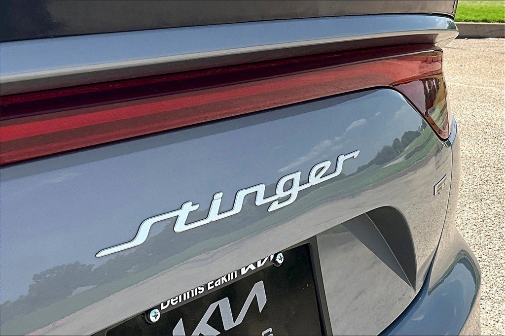 Vehicle image 22 of 36