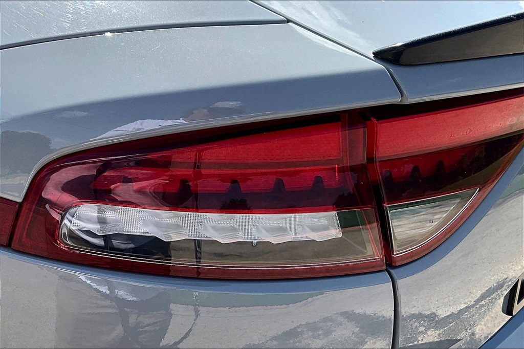Vehicle image 24 of 36