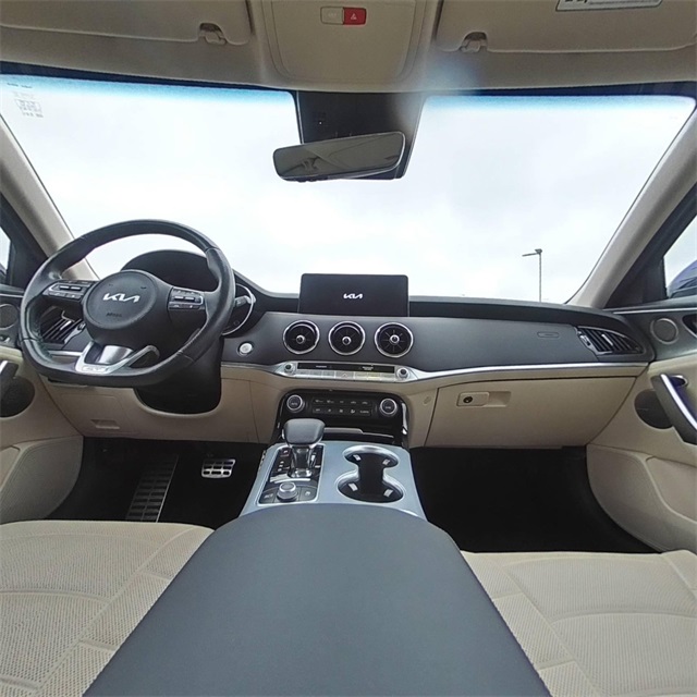 Vehicle image 26 of 29