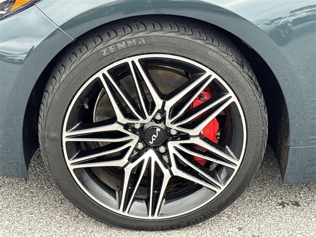Vehicle image 23 of 29