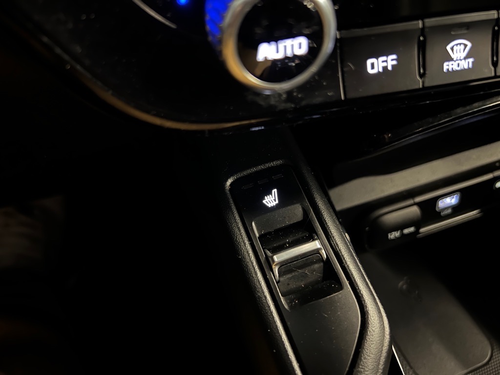 Vehicle image 25 of 26