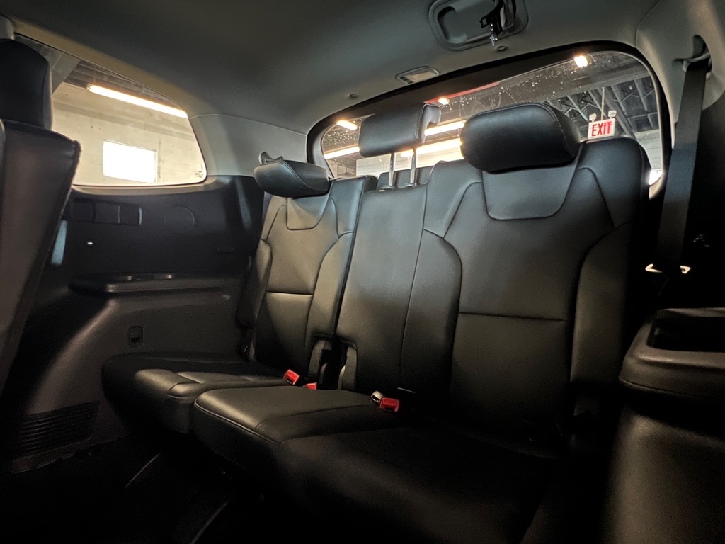 Vehicle image 8 of 26