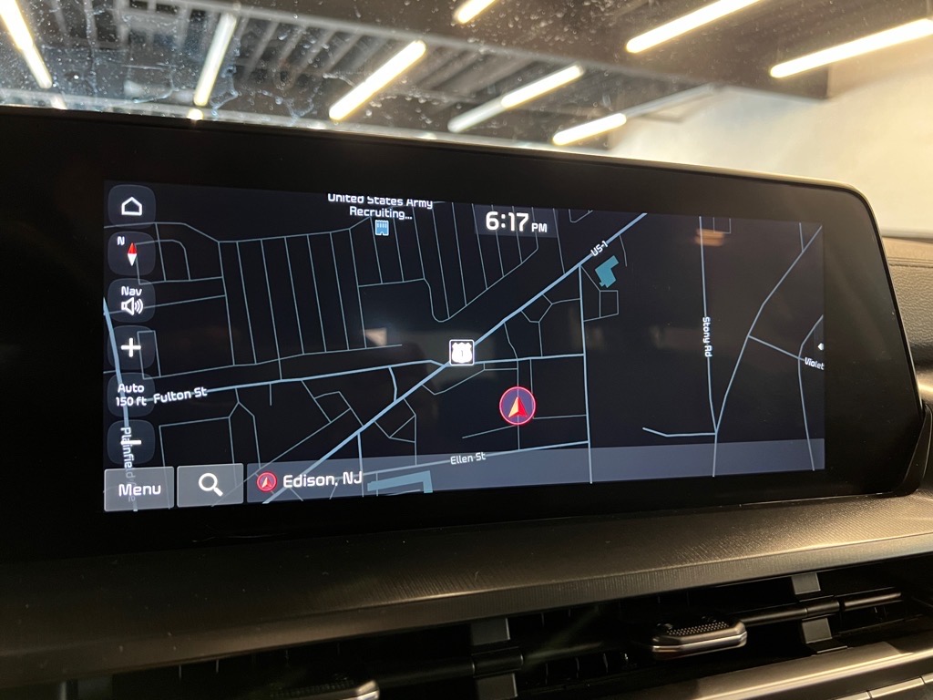 Vehicle image 21 of 26