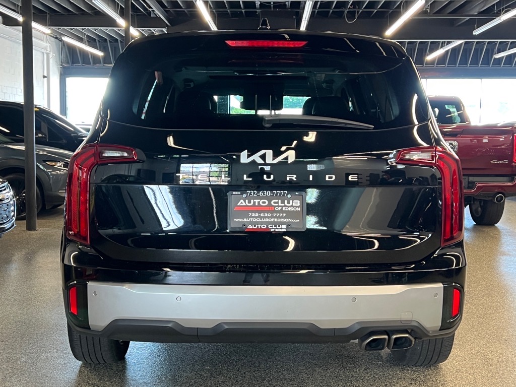 Vehicle image 6 of 26