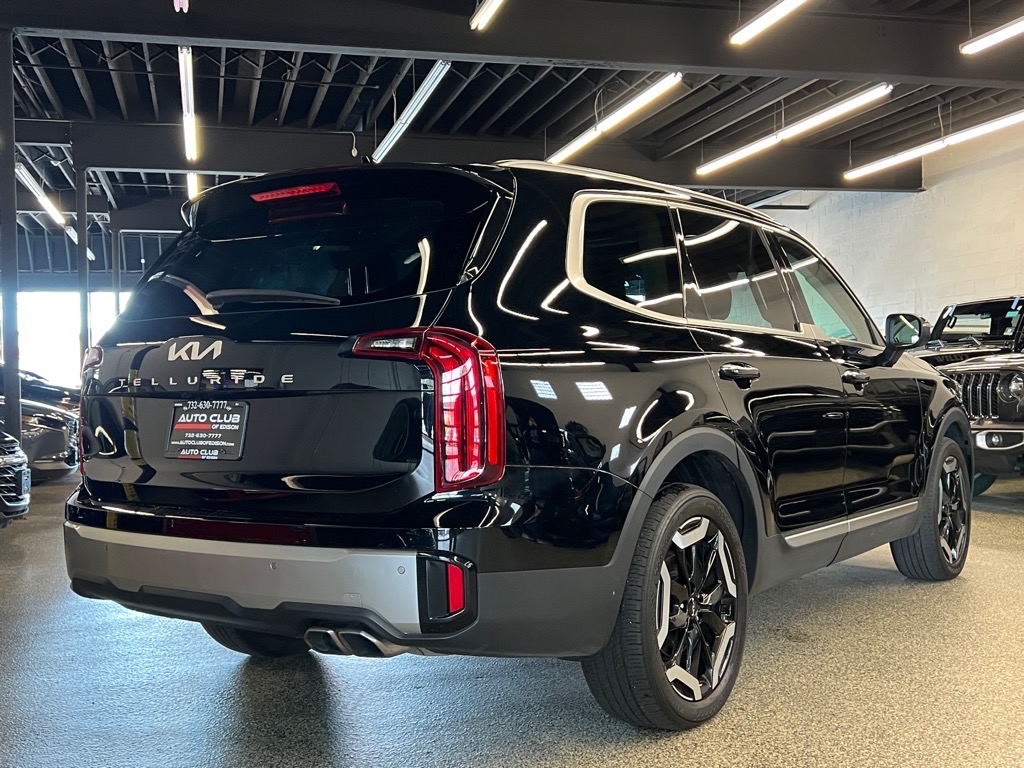 Vehicle image 3 of 26