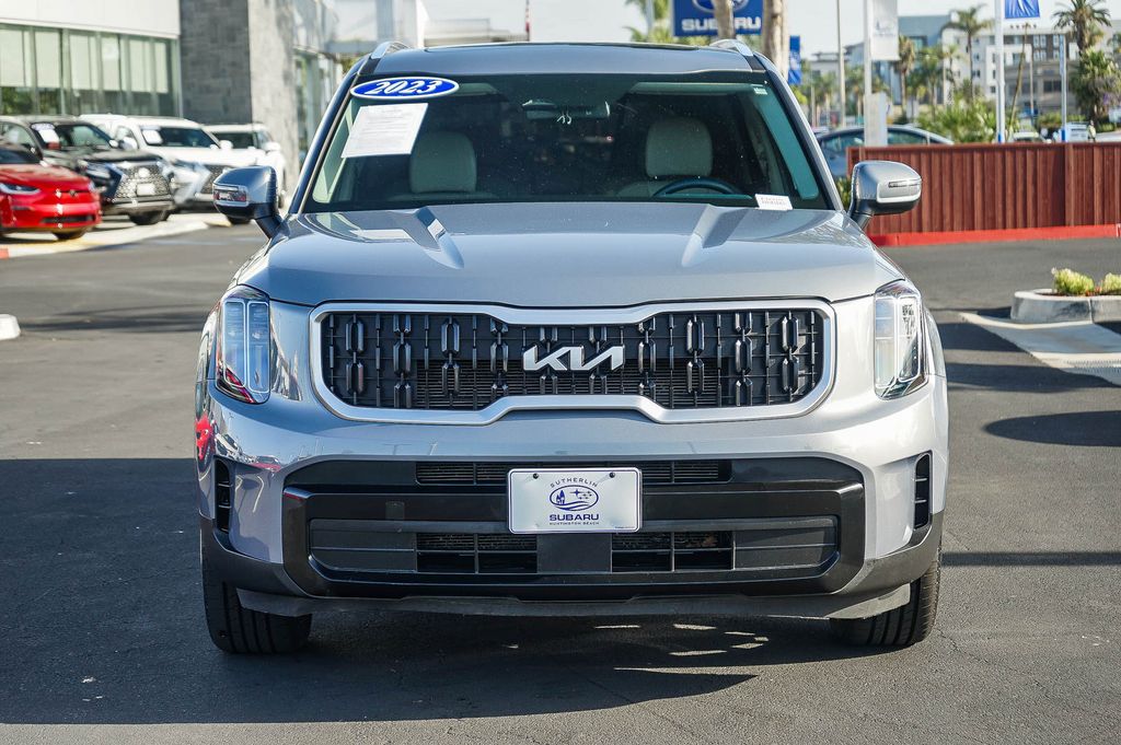 2023 Kia Telluride EX Image 2 of 28