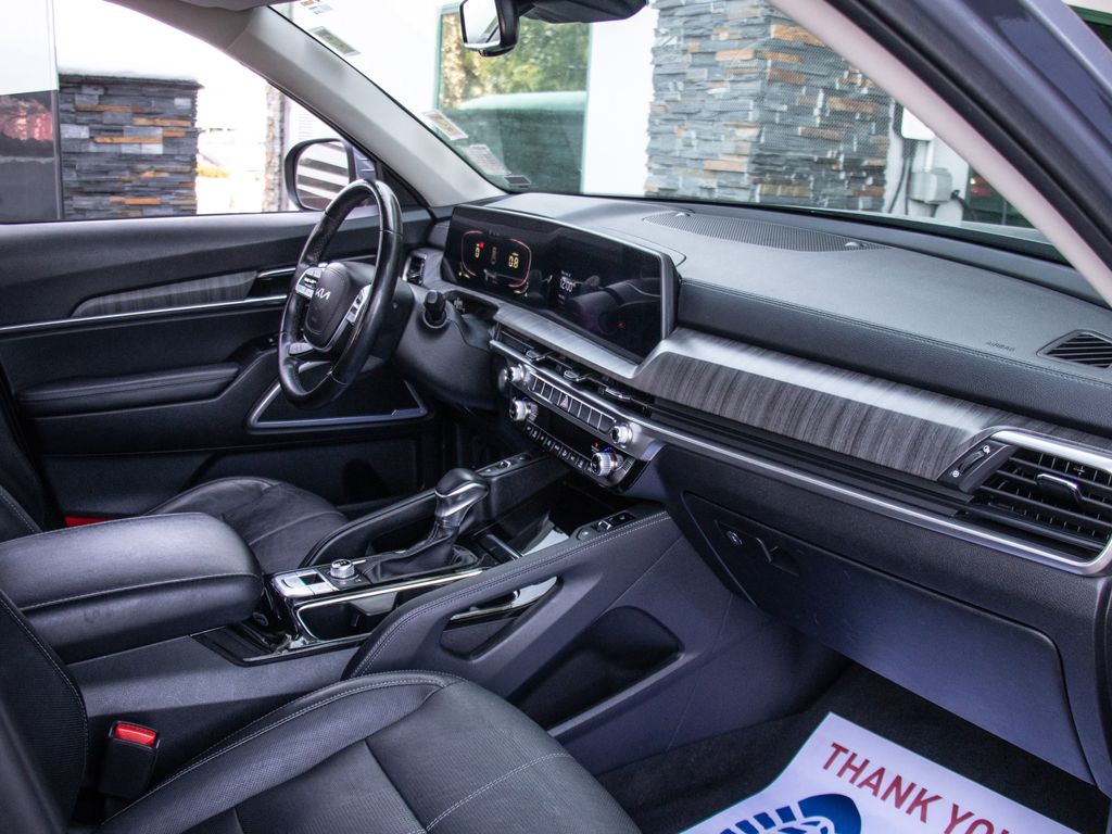 2023 Kia Telluride EX Image 17 of 26