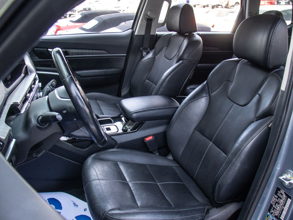 2023 Kia Telluride EX Image 11 of 26