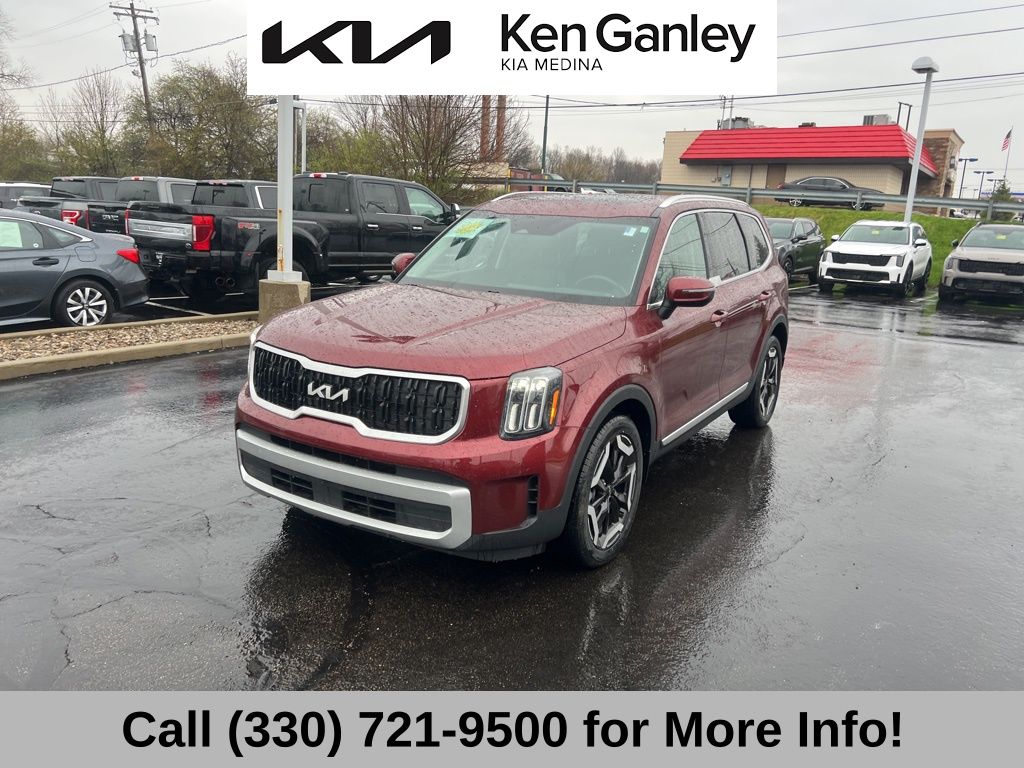 2023 Kia Telluride EX Image 2 of 65