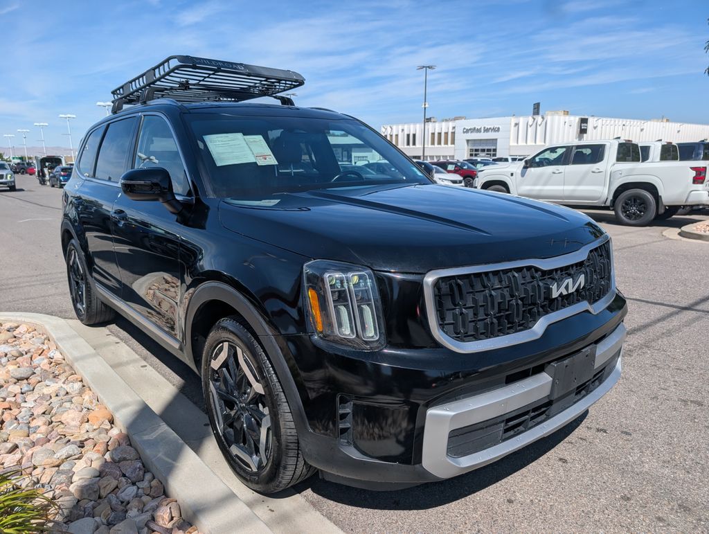 2023 Kia Telluride EX Image 3 of 9