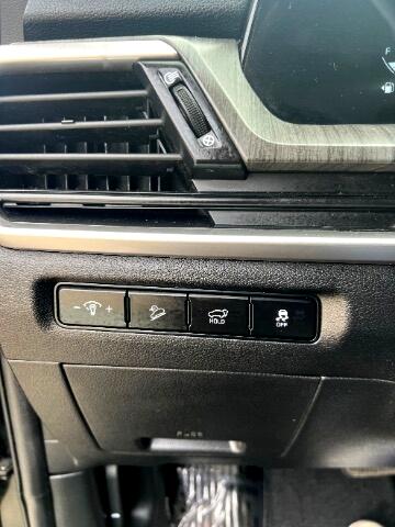 Vehicle image 14 of 34