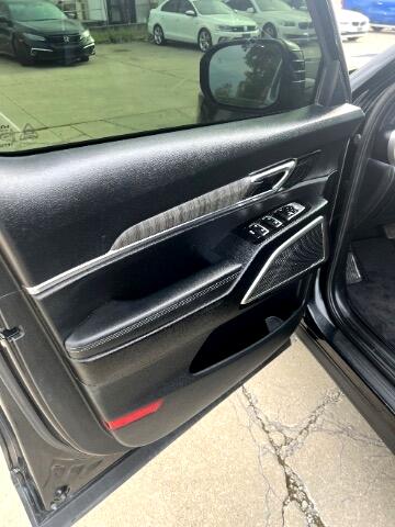 Vehicle image 10 of 34