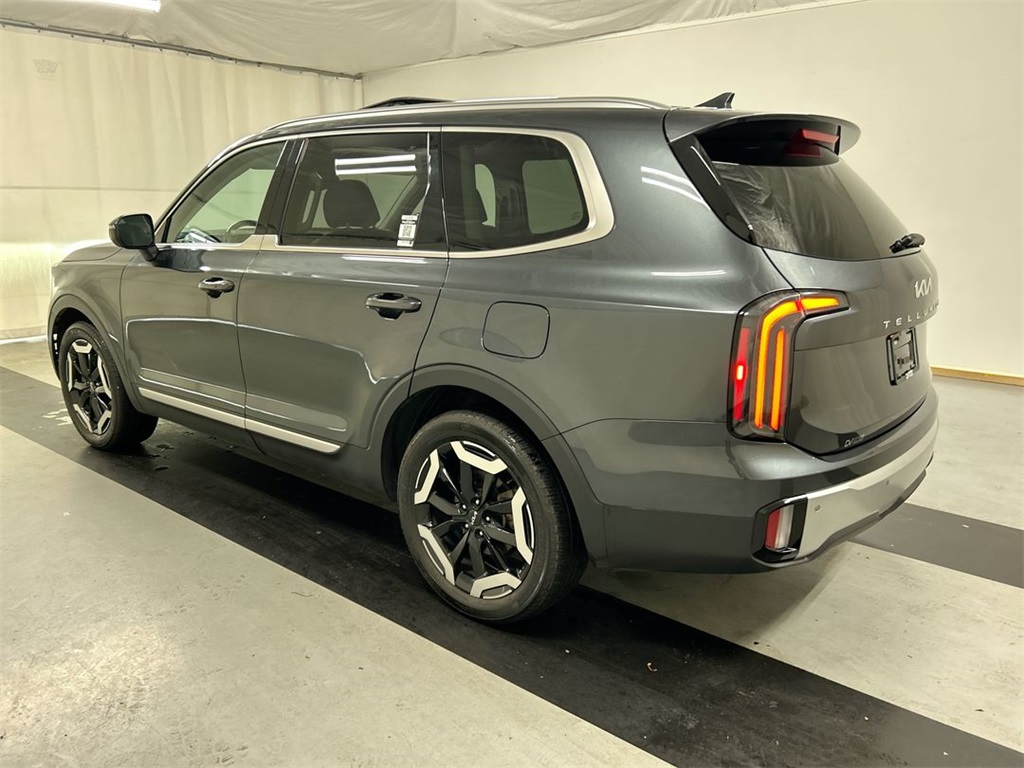Vehicle image 5 of 26