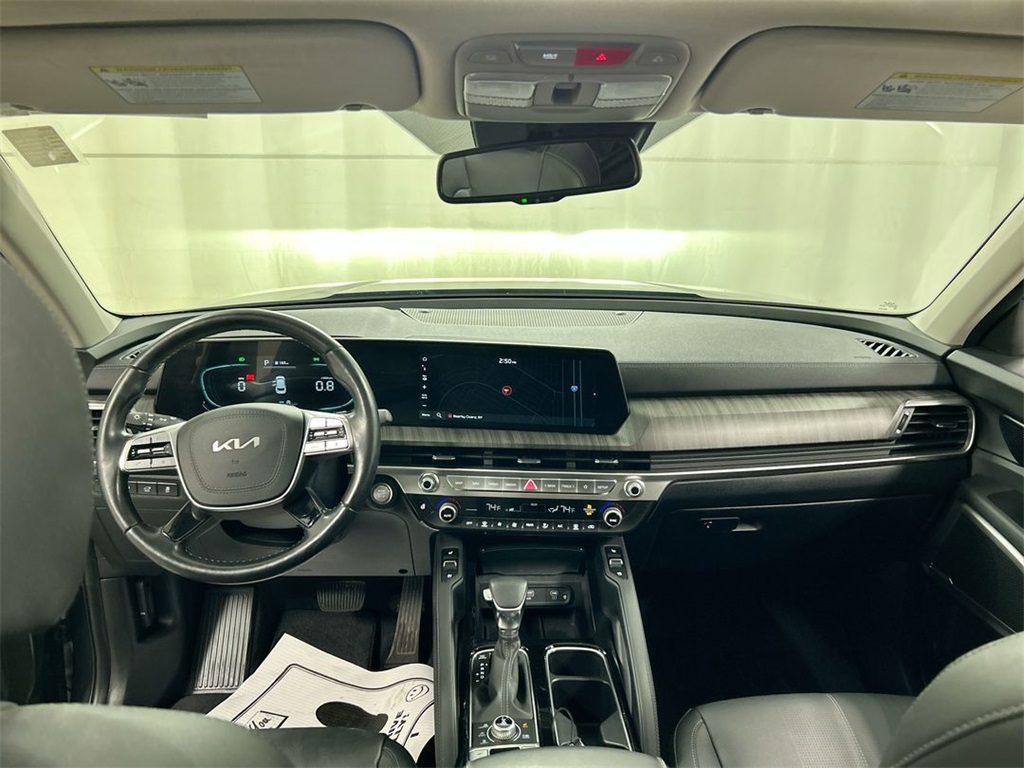 Vehicle image 19 of 26