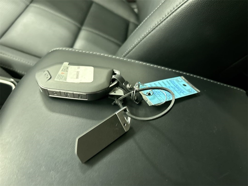 Vehicle image 12 of 26