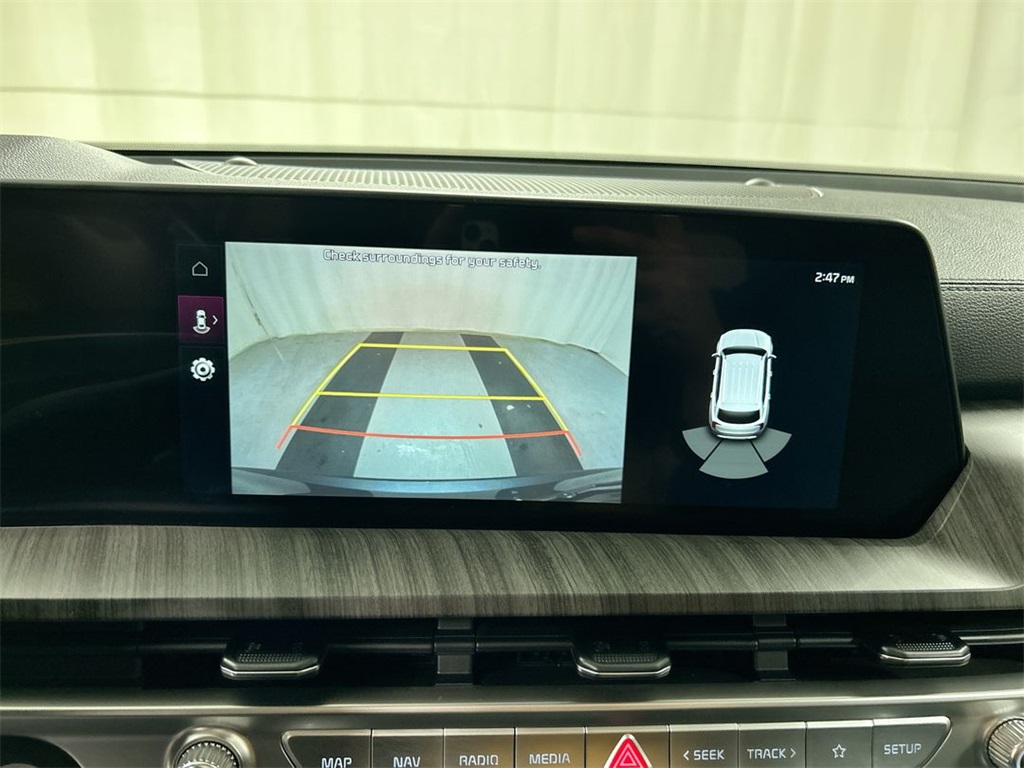Vehicle image 15 of 26