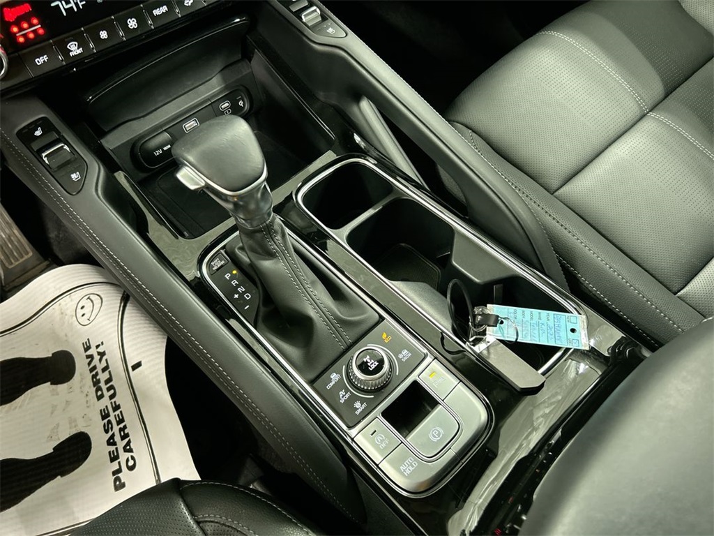 Vehicle image 18 of 26