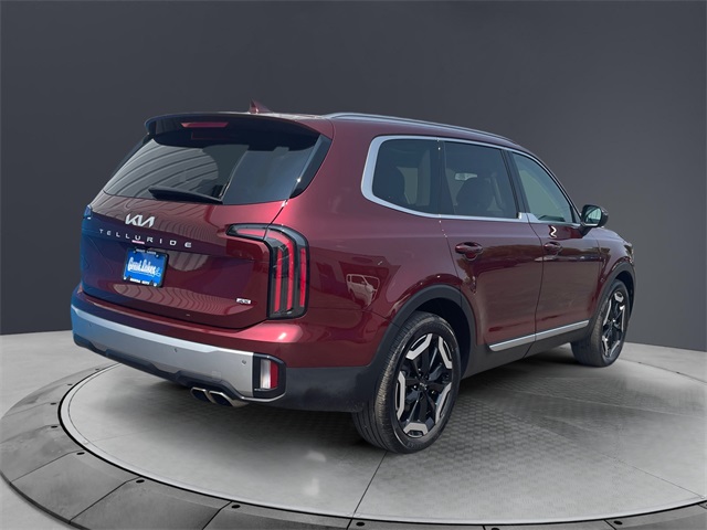 Vehicle image 5 of 15