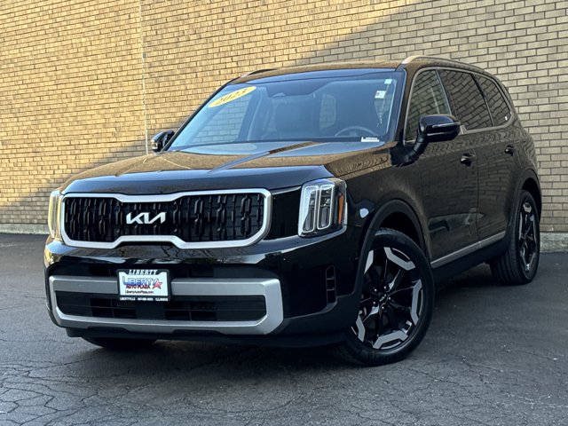 Vehicle image 2 of 44