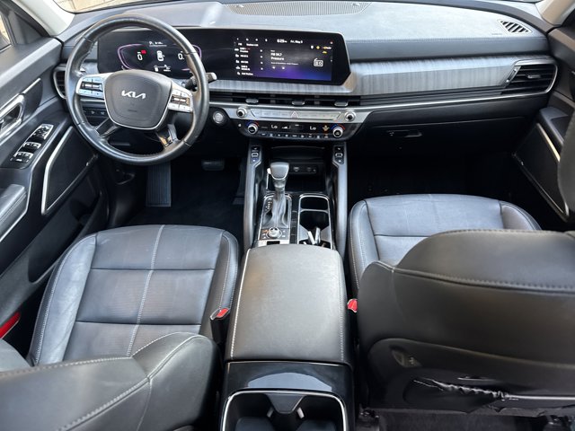 Vehicle image 26 of 44