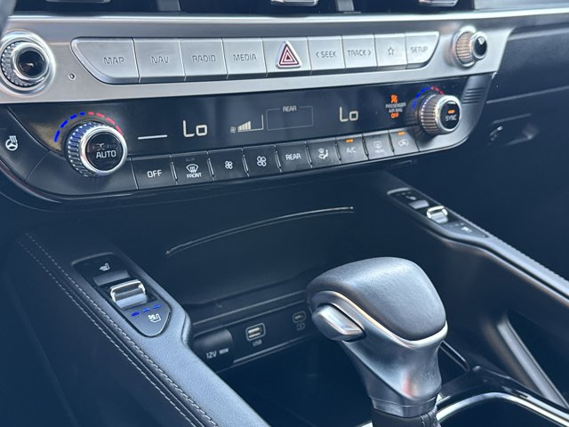 Vehicle image 41 of 44