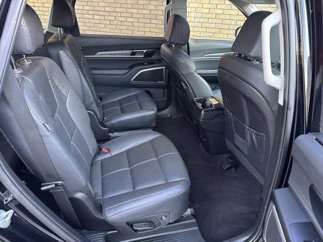 Vehicle image 22 of 44