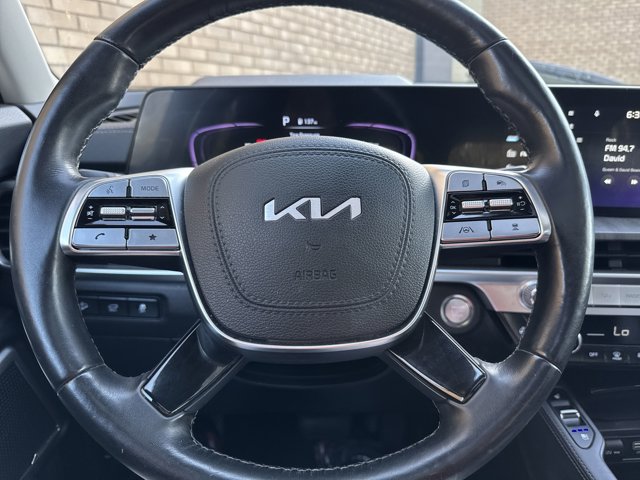 Vehicle image 35 of 44