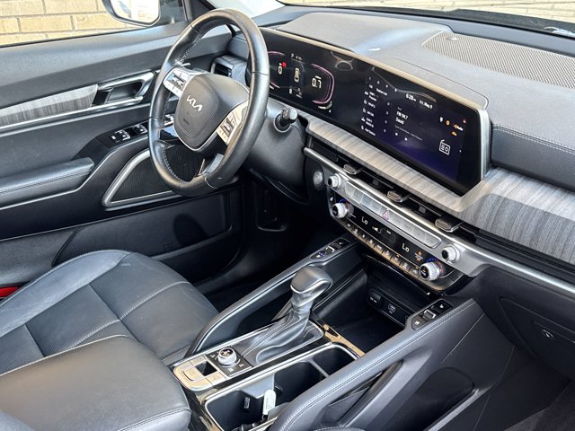 Vehicle image 20 of 44