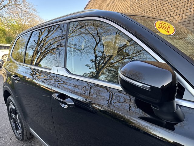 Vehicle image 11 of 44