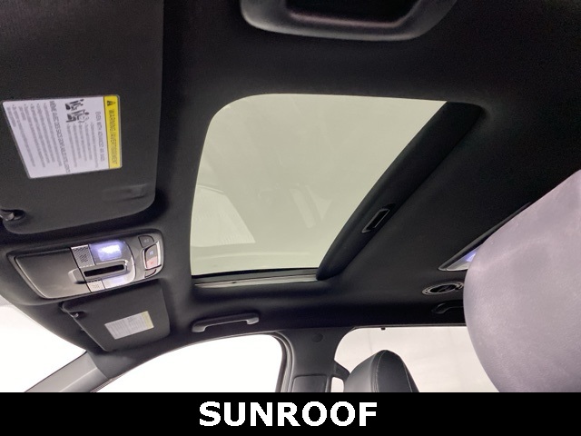 Vehicle image 13 of 33