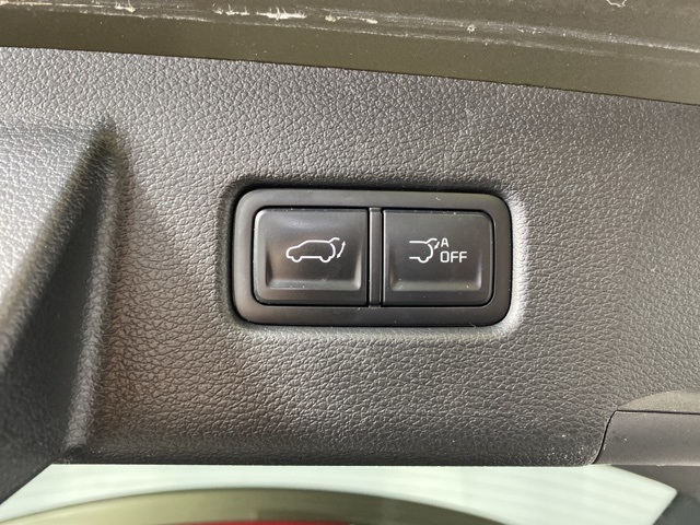 Vehicle image 30 of 33